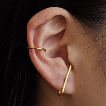Load image into Gallery viewer, Classic Arc Ear Cuff