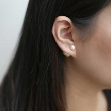 Load image into Gallery viewer, Isabelle Pearl Earrings
